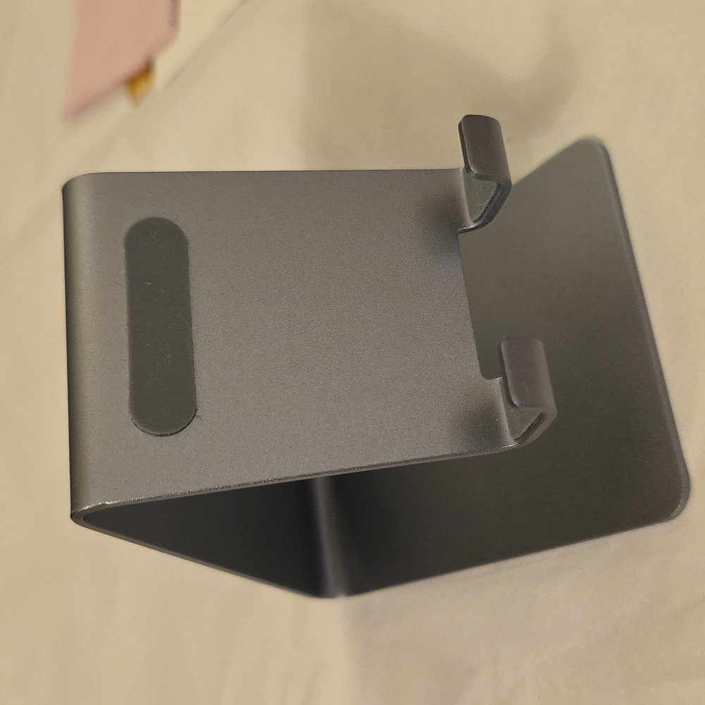 S1 LAMICALL  cell phone Metal  stand DESIGNED BY SKYHORSE